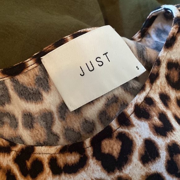 CHEETAH LIGHT WEIGHT BLOUSE - Picture 3 of 4